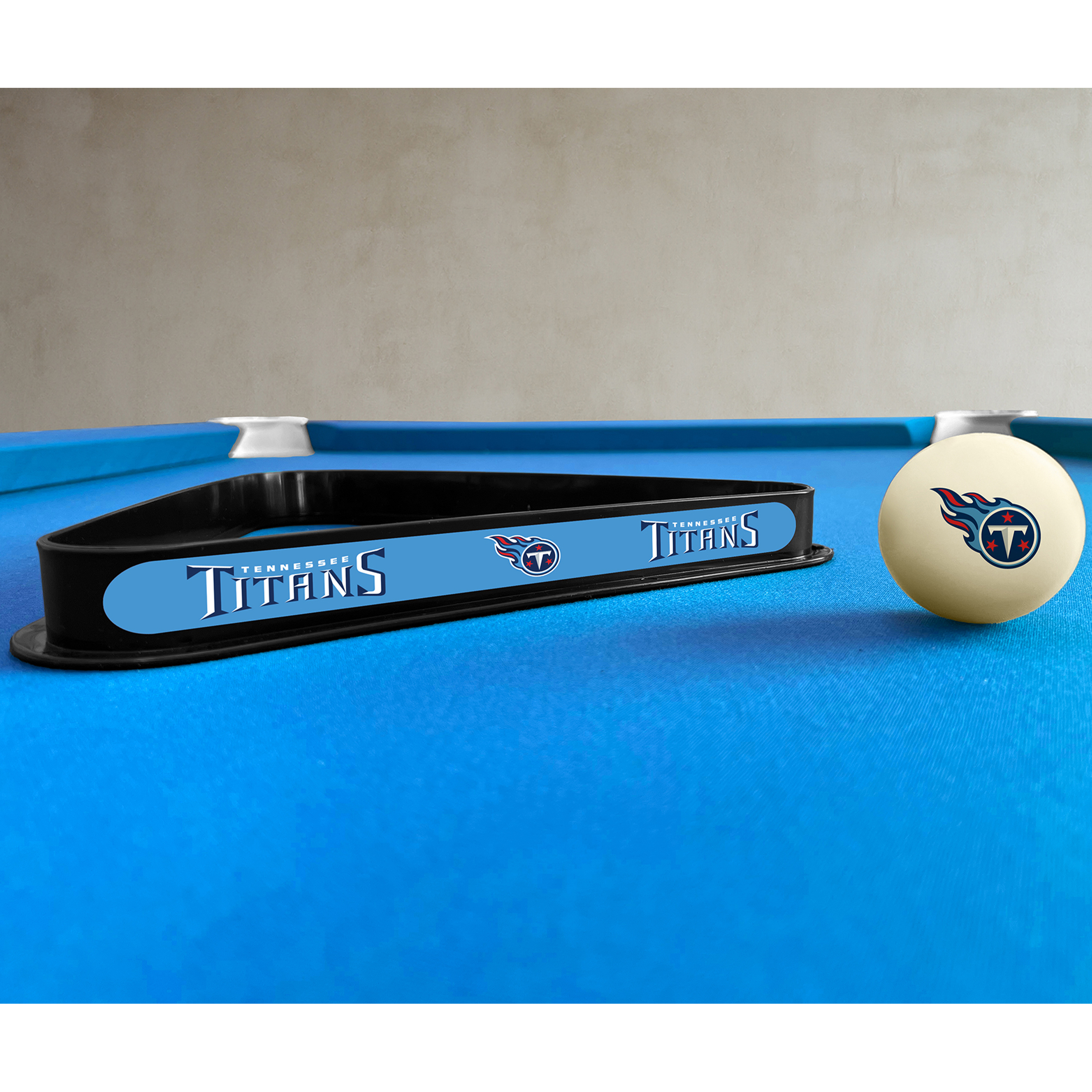 tennessee titans cue ball and triangle set