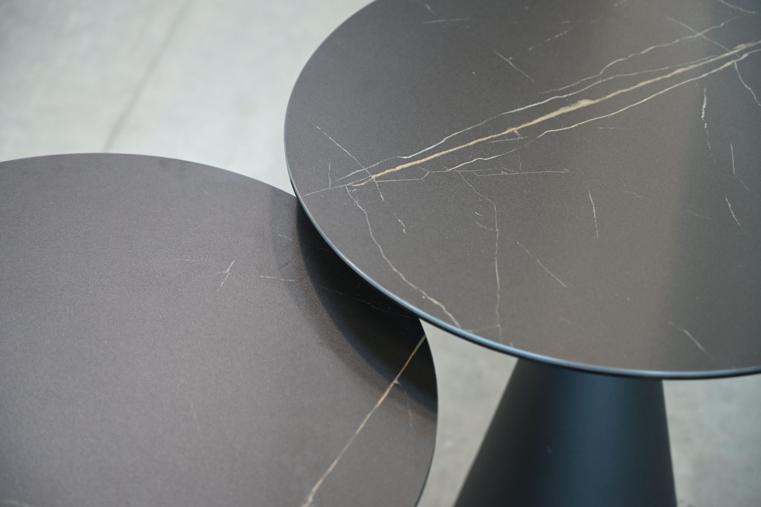CREMINI Low Brown Ceramic Top Black Steel End Table 4 CREMINI Low Brown Ceramic Top Black Steel End Table - Image 4