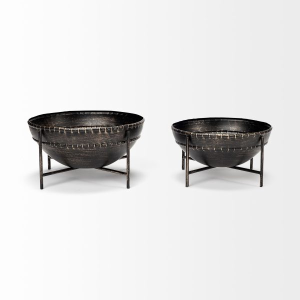 Cauldron Set of 2 Brown Metal Bowls 2