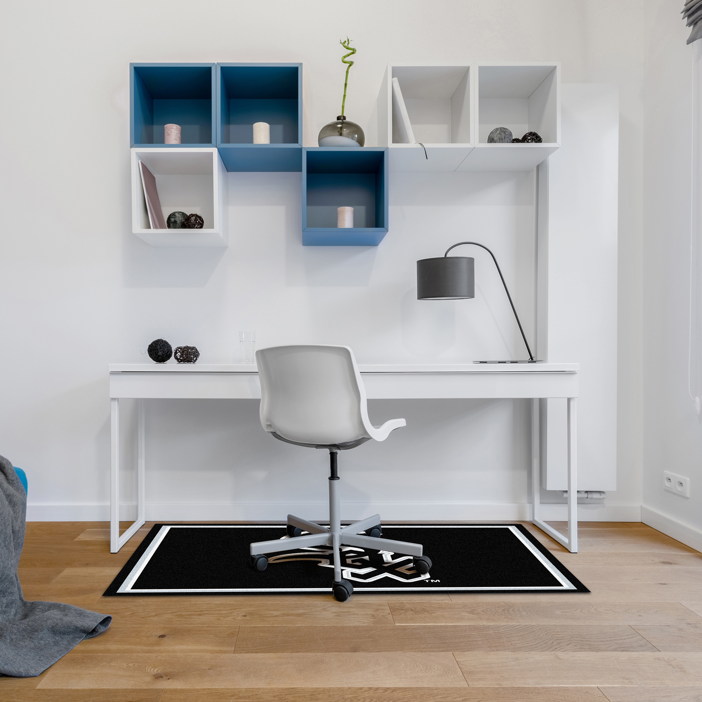 Chicago White Sox 3x4 Area Rug Officially Licensed MLB 2 Chicago White Sox 3x4 Area Rug Officially Licensed MLB - Image 2