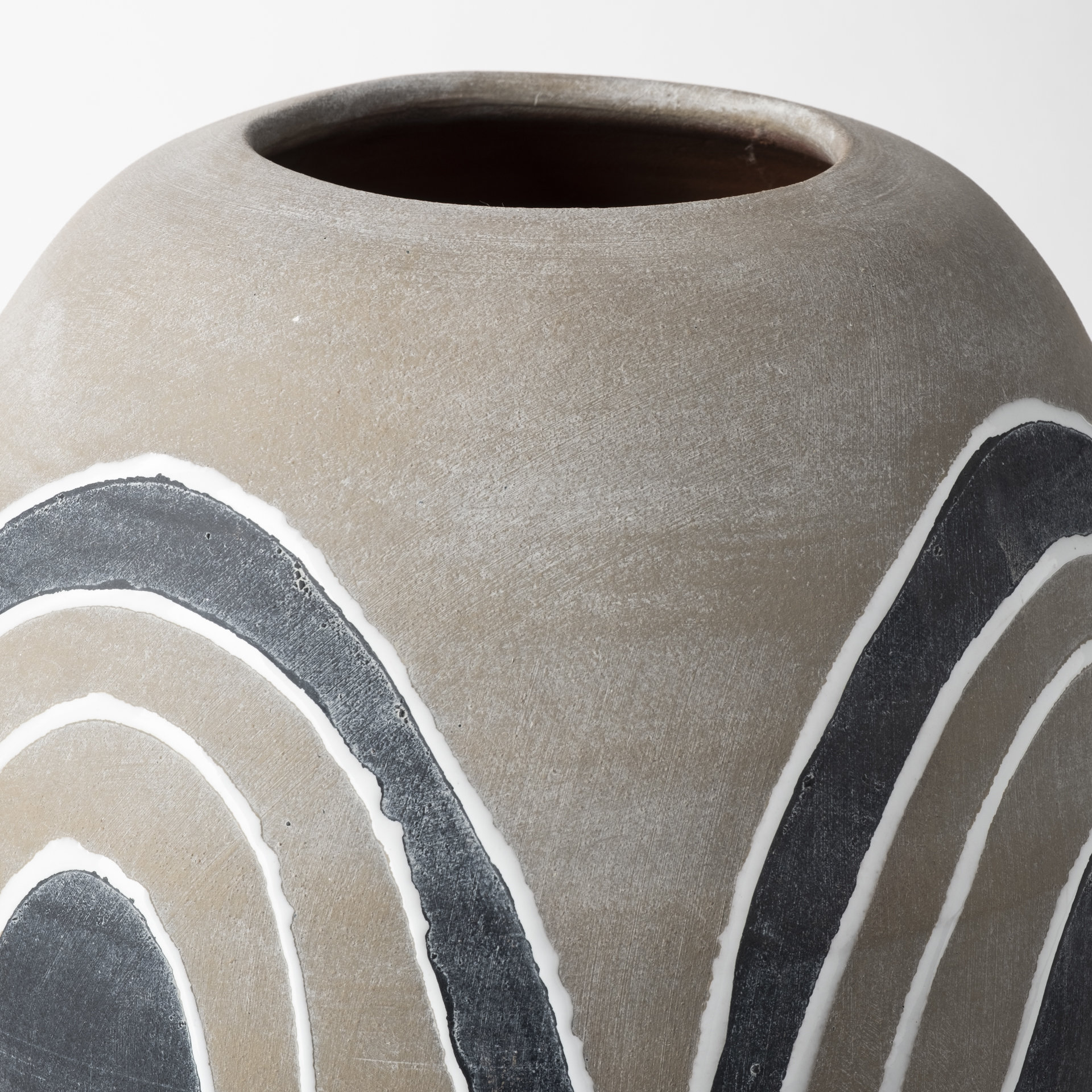 Cove Small Brown/White Ceramic Vase 6 Cove Small Brown/White Ceramic Vase - Image 6