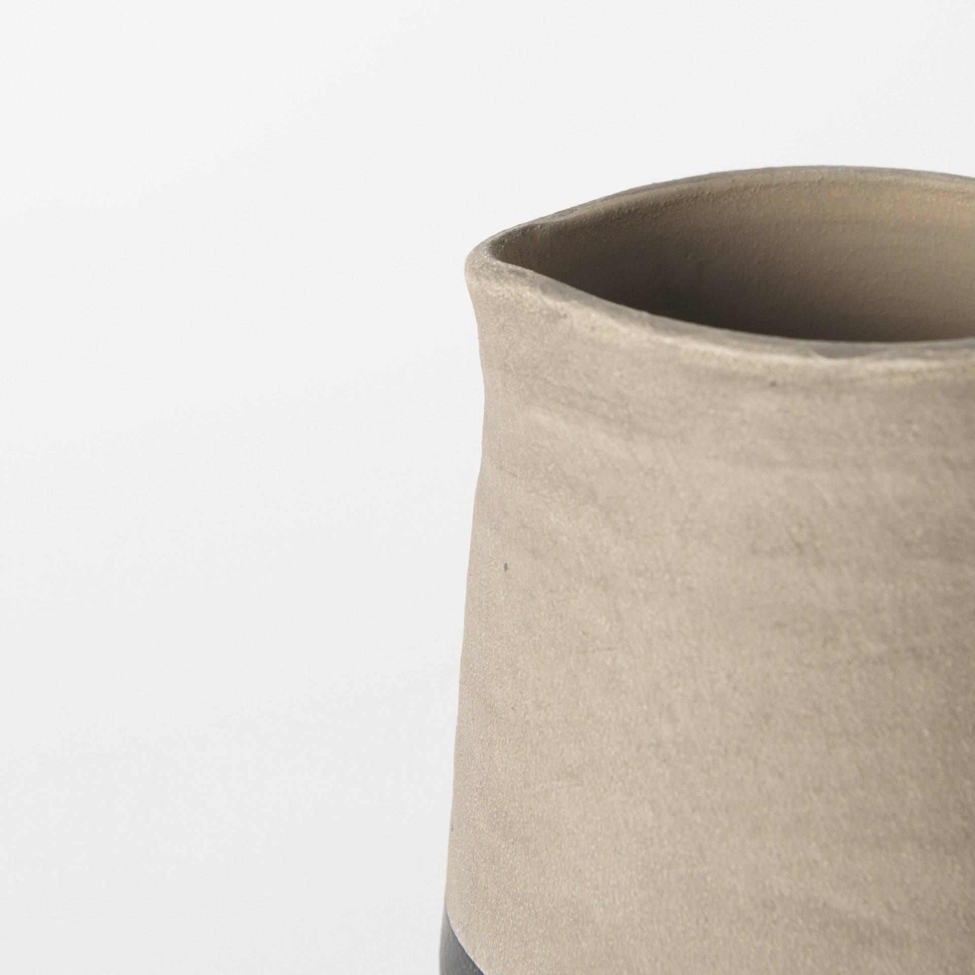 Garand Small 13H Two-Toned Black/Natural Ceramic Jug 11 Garand Small 13H Two-Toned Black/Natural Ceramic Jug - Image 11