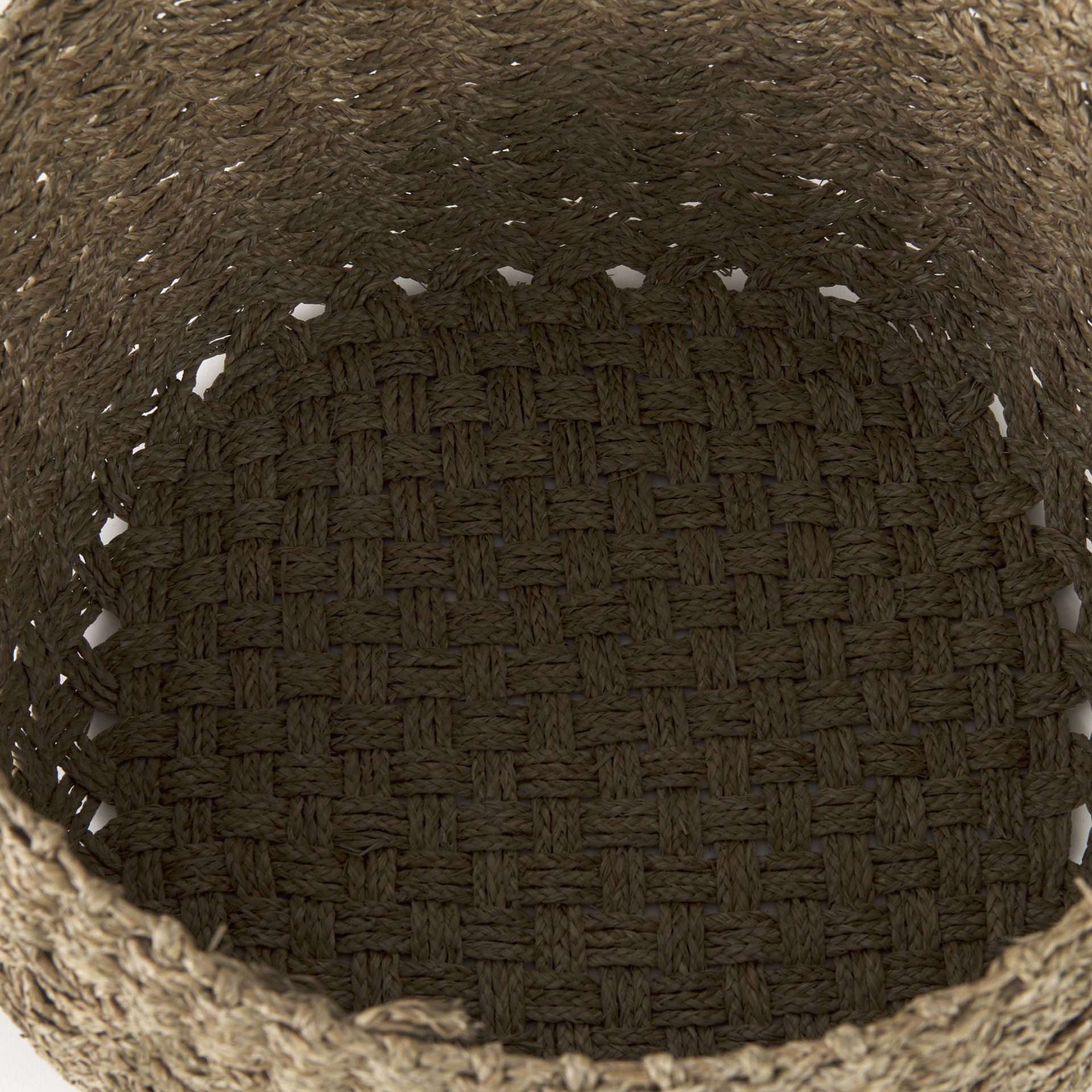 Jarek 15.0L x 15.0W x 11.8H (Set of 3) Medium Brown Seagrass Basket Cross Weave Round Basket 7 Jarek 15.0L x 15.0W x 11.8H (Set of 3) Medium Brown Seagrass Basket Cross Weave Round Basket - Image 7
