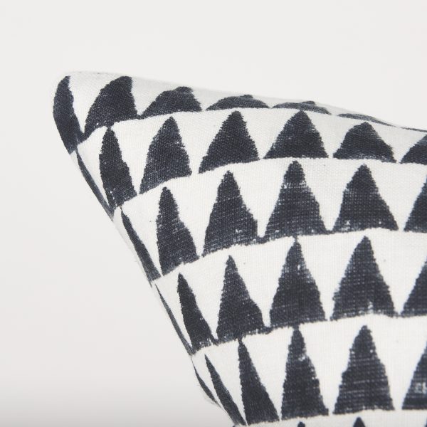 Jolie Cream w Black Print Linen Square Decorative Pillow Cover 5