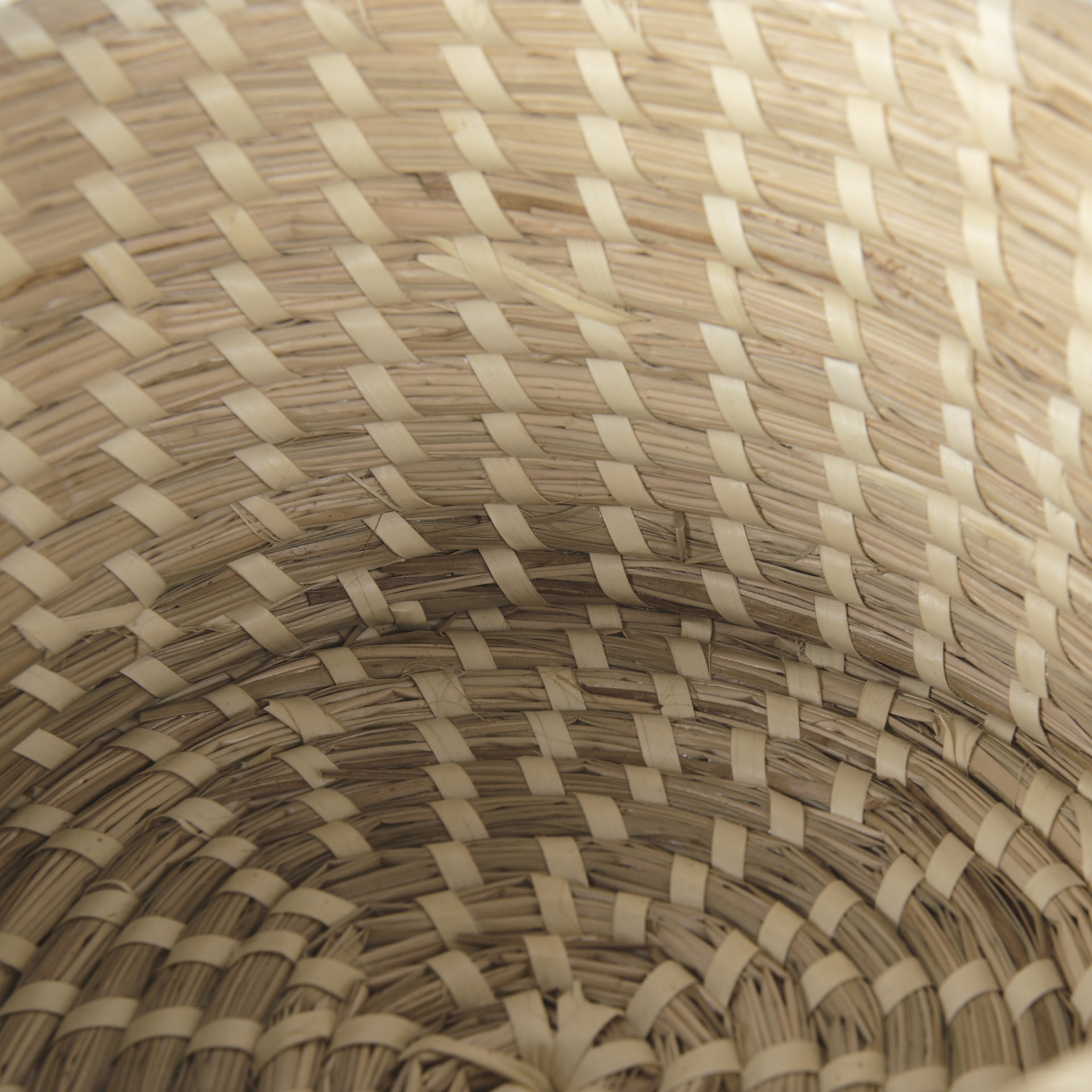 Kailini Set of 3 Nesting Seagrass & Palm Leaf Boxes with Lids 8 Kailini Set of 3 Nesting Seagrass & Palm Leaf Boxes with Lids - Image 8