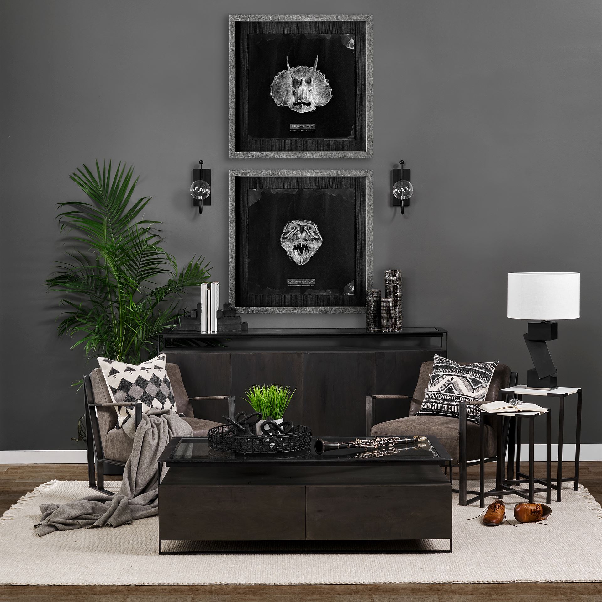 Kona II Medium Black/Gold Ceramic Vase 4 Kona II Medium Black/Gold Ceramic Vase - Image 4