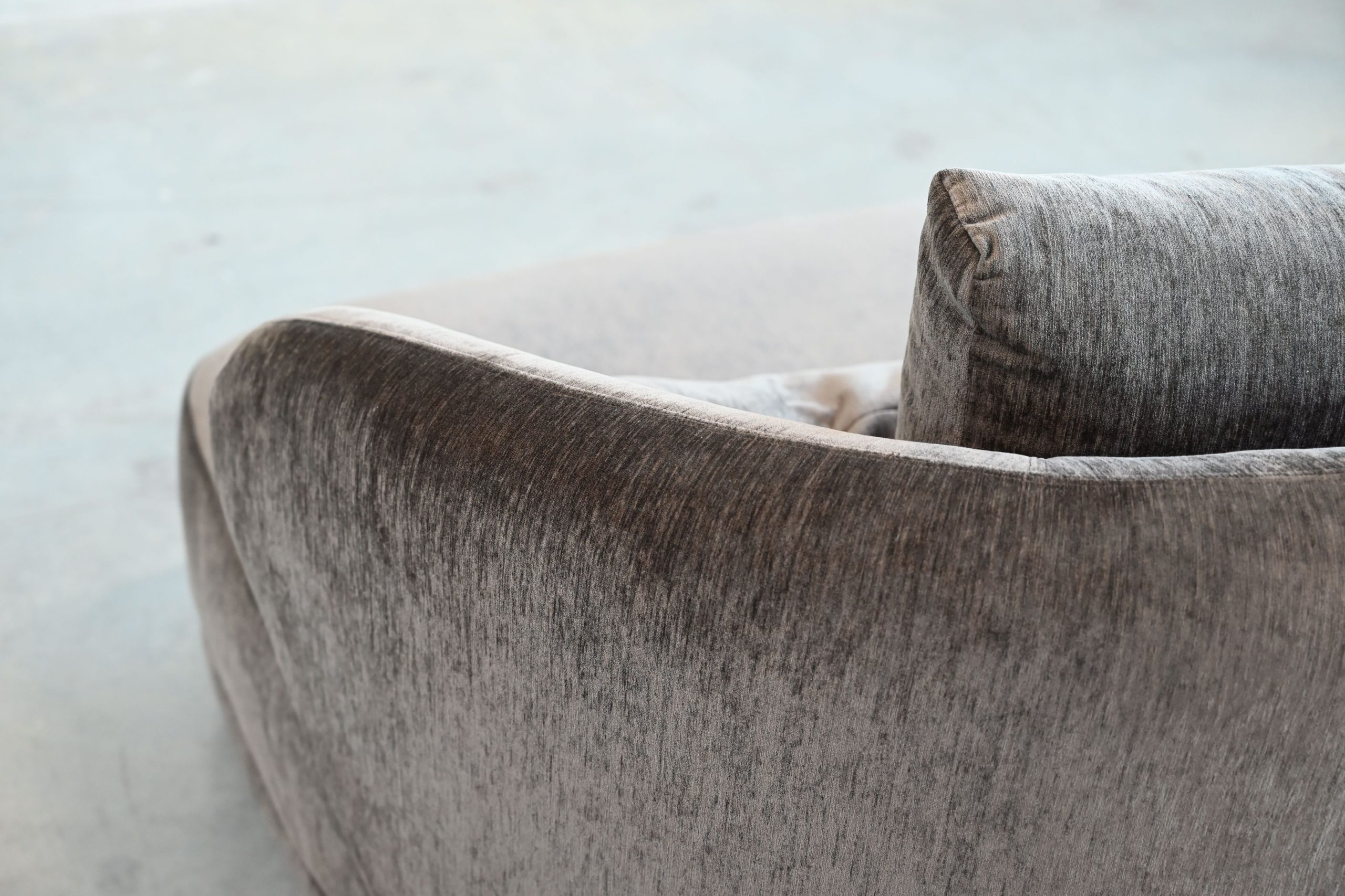 VOLTAIRE Mocha Bean Chenille Lounge Chair