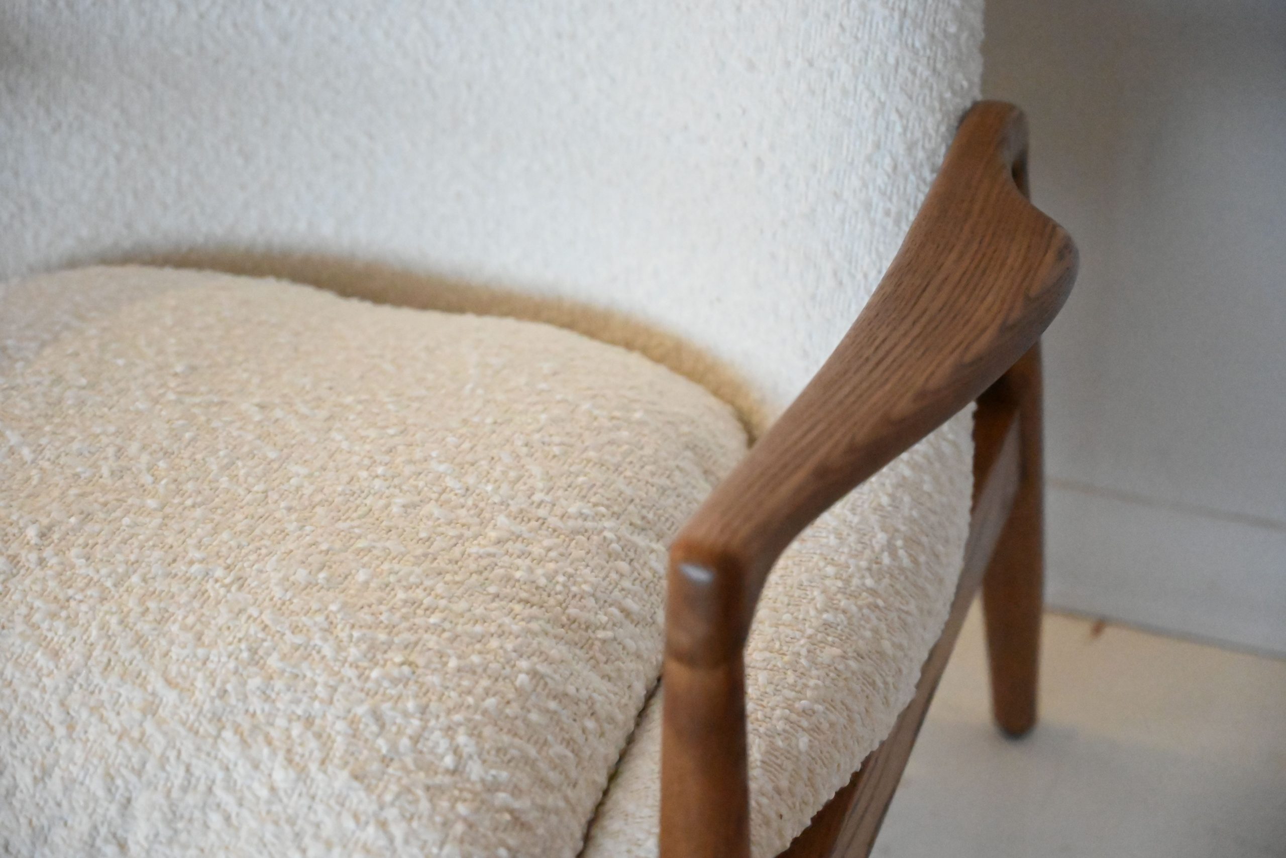 REYNOLDS Cream Boucle Natural Ash Wood Lounge Chair