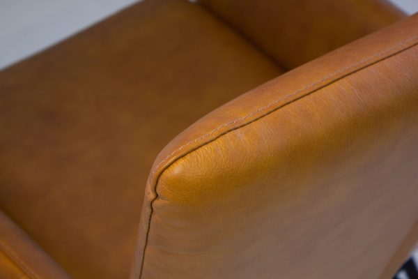 MORISSON Vintage Whiskey Leather Lounge Chair Black Legs 5