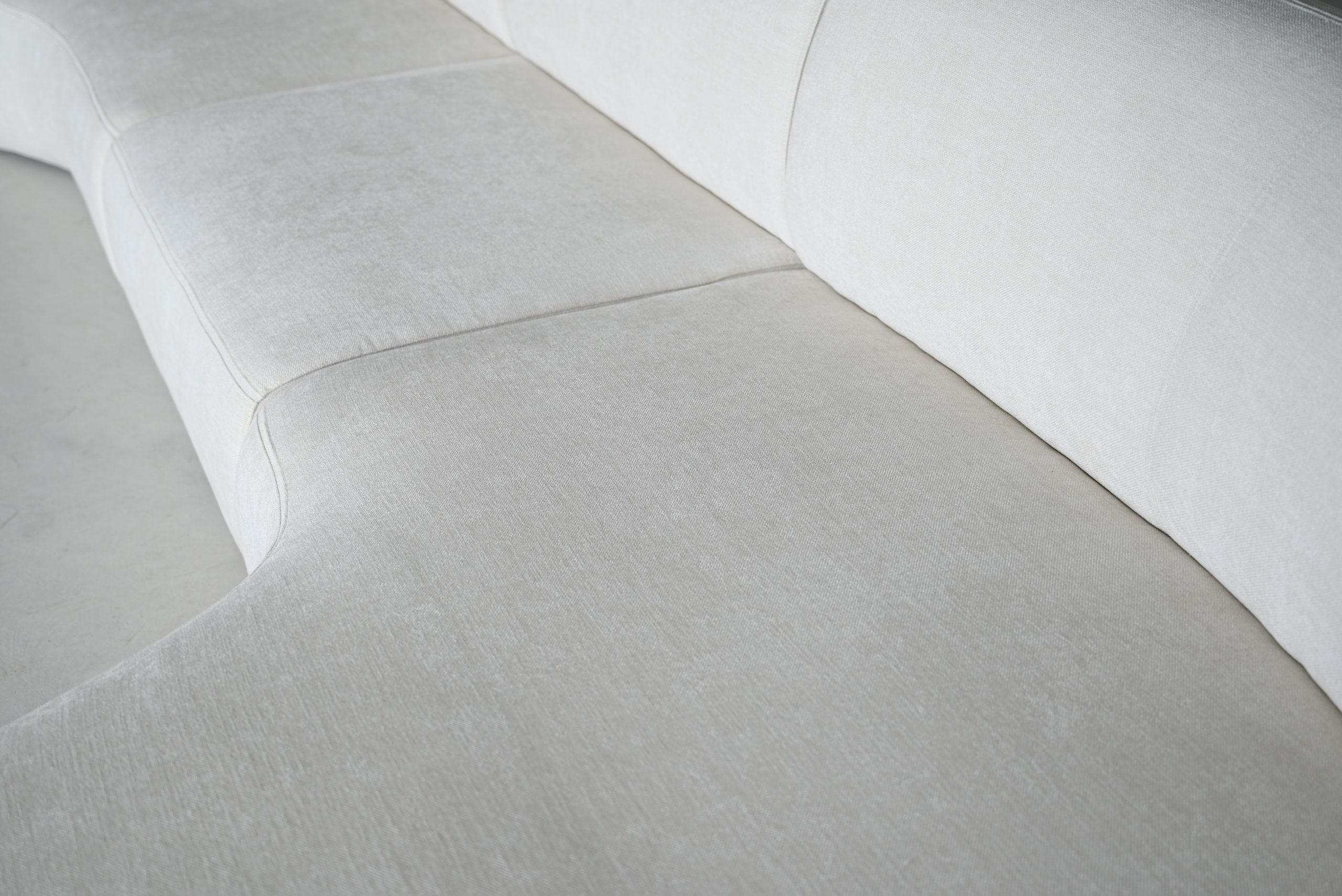 MORITZ 3-Piece Alabaster Tweed Right Chaise Sectional Sofa 4 MORITZ 3-Piece Alabaster Tweed Right Chaise Sectional Sofa - Image 4
