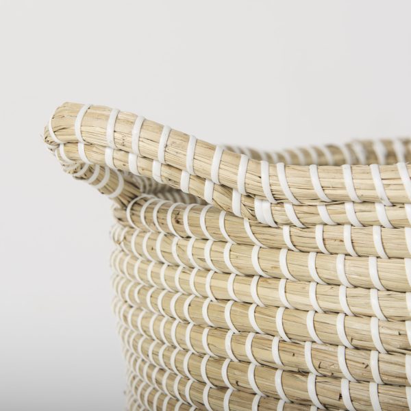 Maddie 13.8L x 13.8W X 15.0H Set of 3 Light Brown WBlack Dipped Seagrass Round Basket W Handle 5