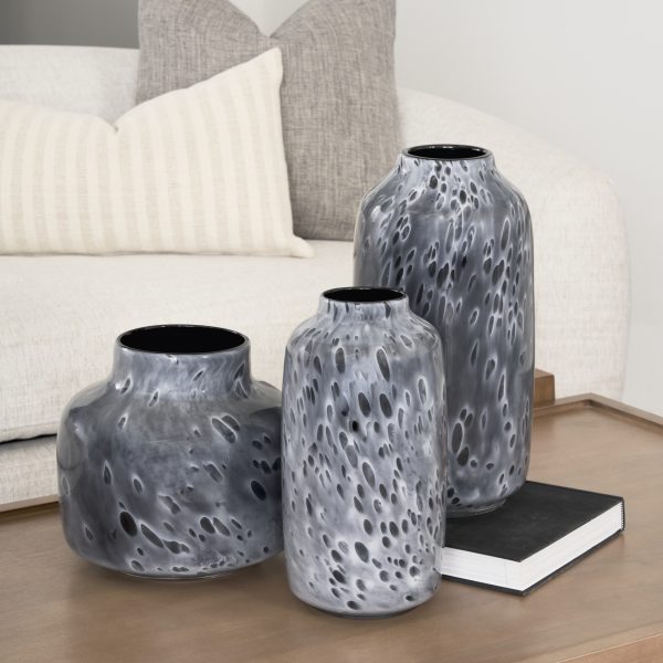 Masai Large Black Mottled Glass Vase 1