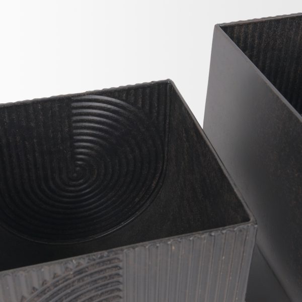 Medina Antiqued Black Metal Planters Set of 2 4