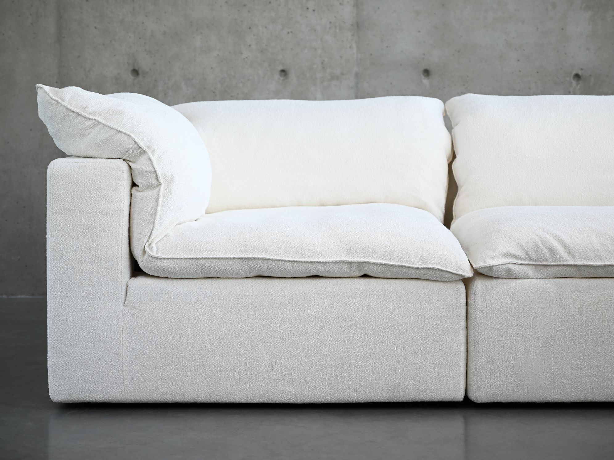 STRATO Sea Shell Fabric 5-Piece Sectional
