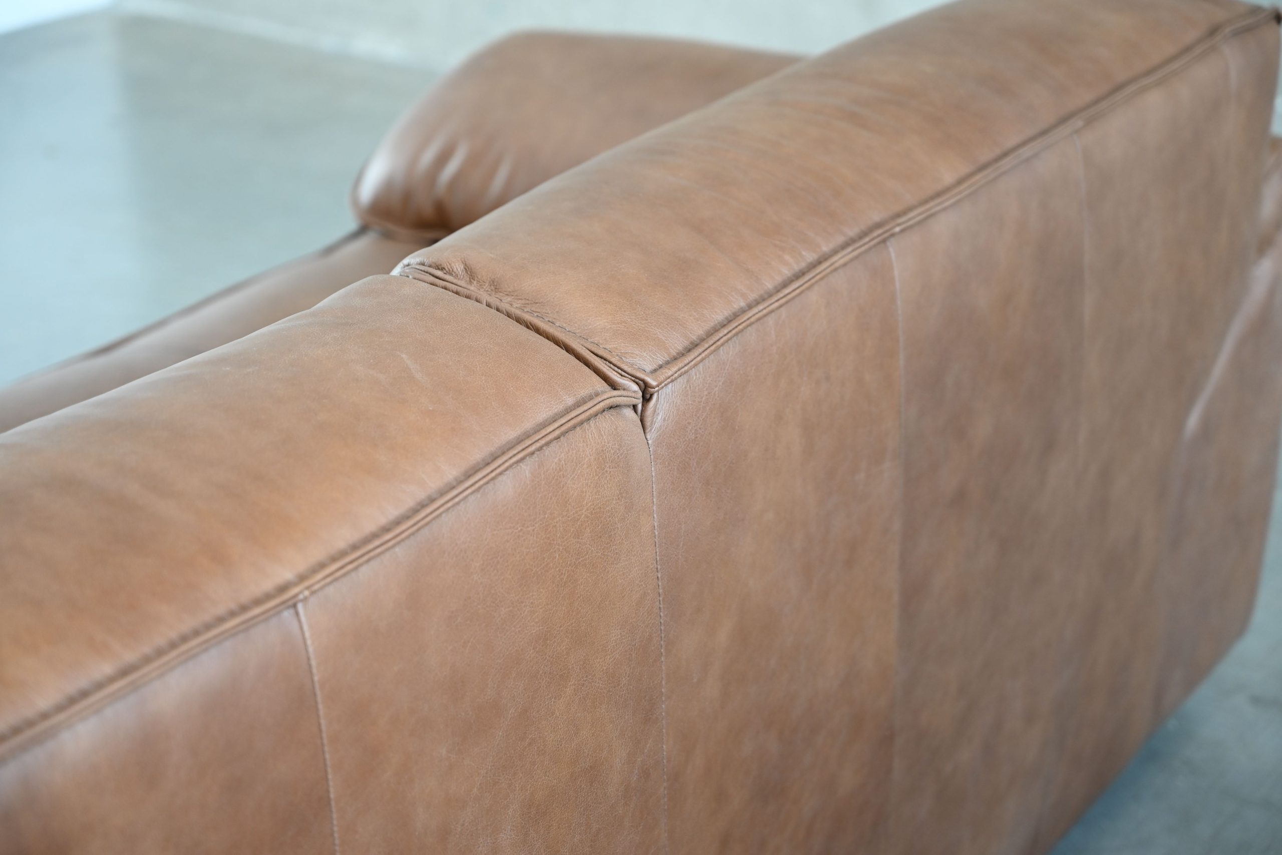 OSTA Cacao Brown Leather Sofa