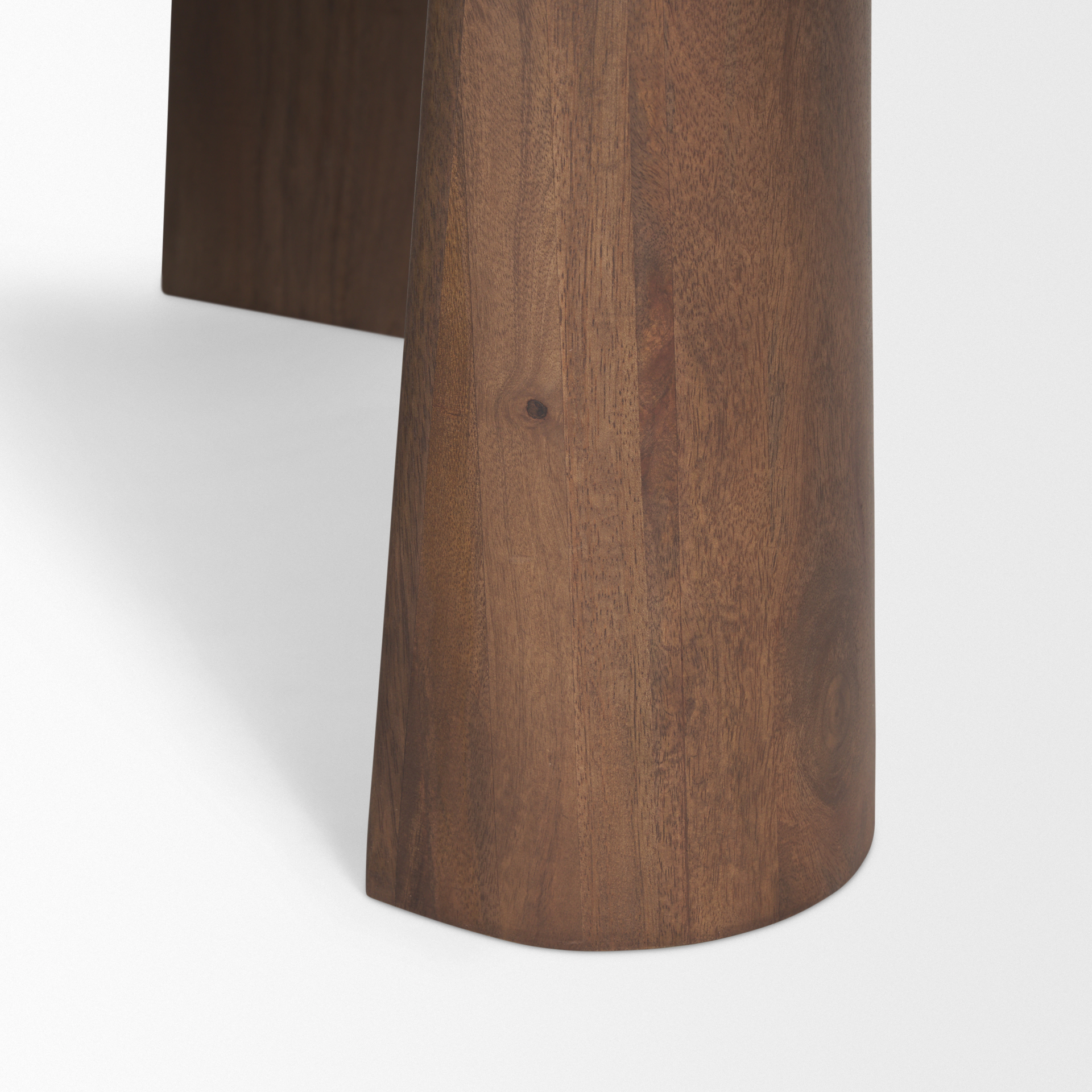 Tammar Round Wood w/ Tapered Legs Coffee Table 8 Tammar Round Wood w/ Tapered Legs Coffee Table - Image 8