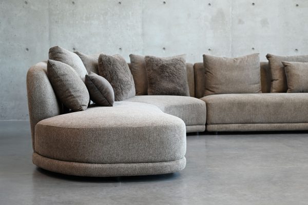 VOLTAIRE Brindle Brown Fabric RSF Chaise Sectional 1