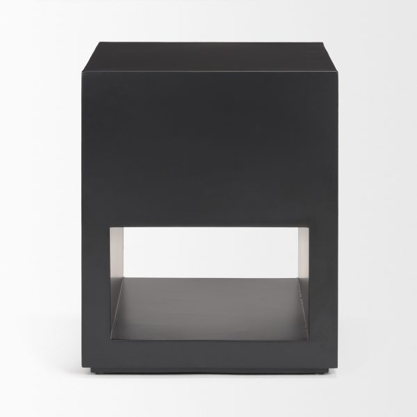 Vondra Matte Black Metal w Open Shelves Side table 4