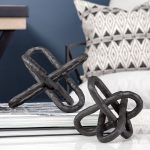 Wilhelm II (Large) 10L x 10W Black Metal Link Decor Object
