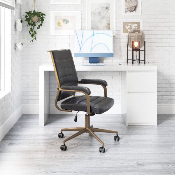 Vintage Black Faux Leather Office Chair with Adjustable Height and Tilt
